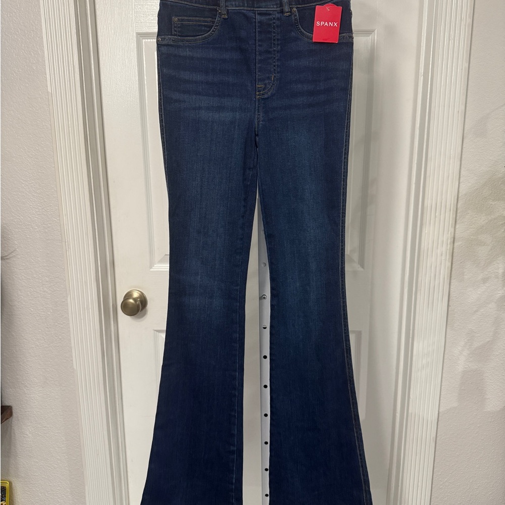 NWT - SPANX 20327R Flare in Midnight Shade Pull-on Stretch Denim Jeans, XS